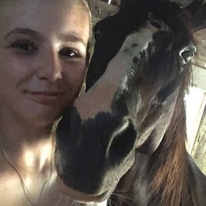 Meet your Posher, Leah